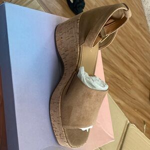 Women new shoes wedges by Lisa Vicky